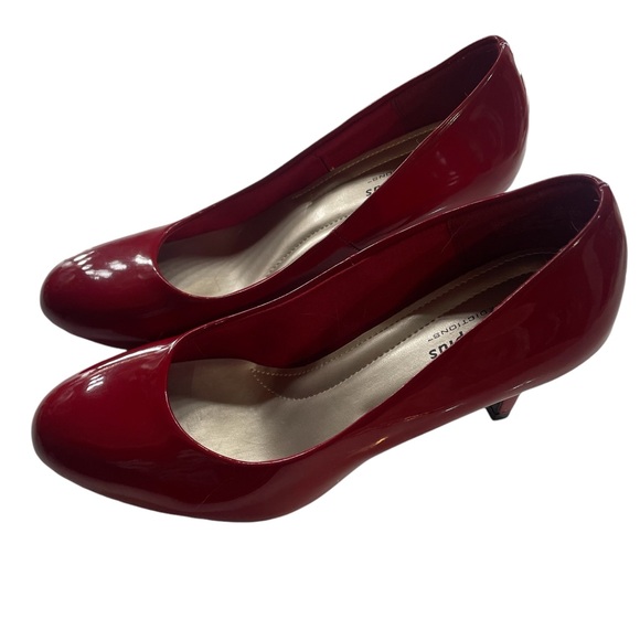 Red patent 3 inch high heel, Mary Jane, rounded heel shoe,7 1/2 - Picture 9 of 9